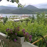 Family Belvedere