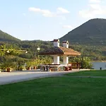 Family Belvedere *